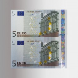 Doppia banconota da 5 euro